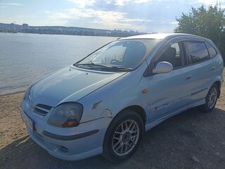 1999 Nissan Tino, голубой, 225000 рублей, вид 2