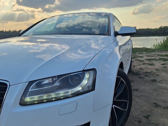 2011 Audi A5 I (8T), белый, 1600000 рублей