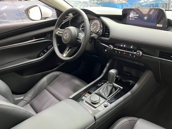 2022 Mazda 3 Axela IV (BP), белый, 1900000 рублей - вид 16