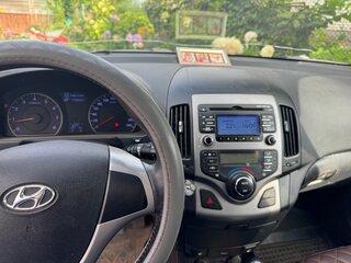 2011 Hyundai i30 I Рестайлинг, серебристый, 650000 рублей, вид 5