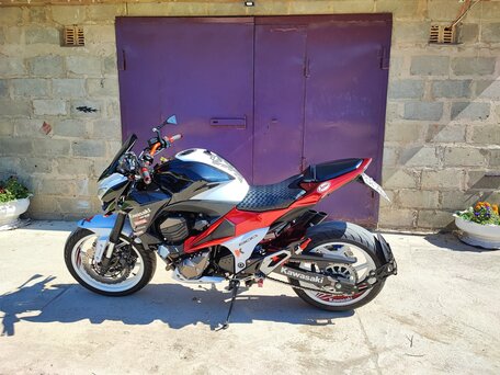 2013 Kawasaki Z 800, белый, 650000 рублей, вид 2