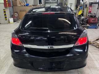 2007 Opel Astra GTC H Рестайлинг, чёрный, 485000 рублей, вид 3