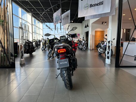 2026 QJMotor SVT 650, чёрный, 619000 рублей, вид 5