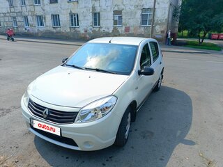 2012 Renault Sandero I, белый, 600000 рублей, вид 2