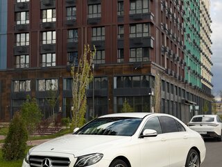 2020 Mercedes-Benz E-Класс 200 V (W213, S213, C238), белый, 3800000 рублей, вид 1
