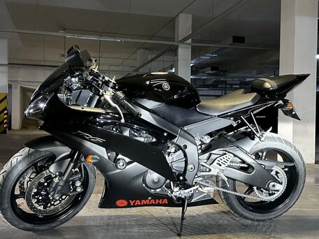 2011 Yamaha YZF-R6, чёрный, 1100000 рублей, вид 4