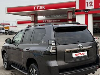 2022 Toyota Land Cruiser Prado 150 Series Рестайлинг 3, серый, 7500000 рублей, вид 4