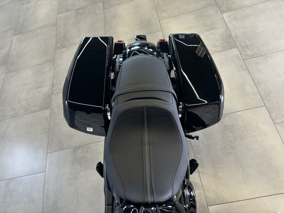 2024 Harley-Davidson Street Glide, чёрный - вид 16