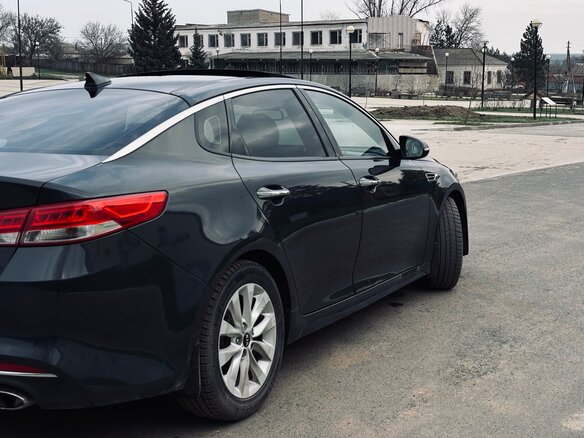 2016 Kia Optima IV, серый, 1900000 рублей - вид 2