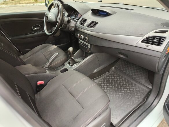 2013 Renault Fluence I Рестайлинг, белый, 815000 рублей - вид 13