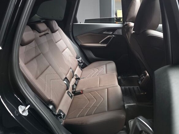2023 BMW X1 18d sDrive III (U11/U12), чёрный - вид 13