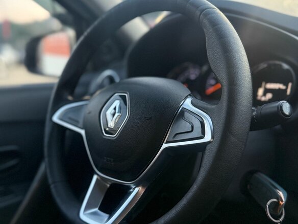 2020 Renault Logan II Рестайлинг, белый, 740000 рублей - вид 14