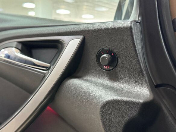 2013 Opel Astra J Рестайлинг, бежевый, 595000 рублей - вид 16