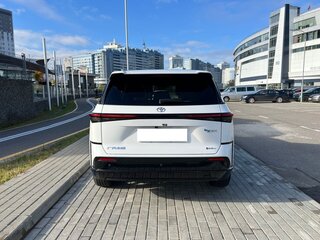 2026 Toyota bZ3X 58.3 kWh, белый, 2905000 рублей, вид 3