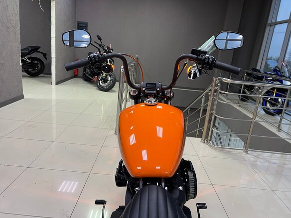2025 Harley-Davidson Street Bob, оранжевый, 1690000 рублей - вид 20