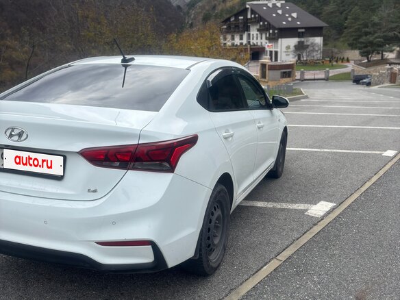 2017 Hyundai Solaris II, белый, 1300000 рублей - вид 6