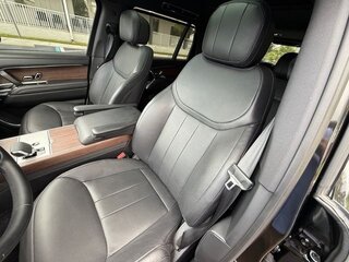 2024 Land Rover Range Rover P400 MHEV Long V, чёрный, 15050000 рублей, вид 2