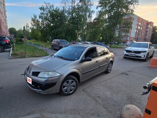 2008 Renault Megane II Рестайлинг, бежевый, 300000 рублей, вид 1