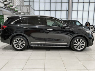 2018 Kia Sorento III Prime Рестайлинг, чёрный, 2099000 рублей, вид 4