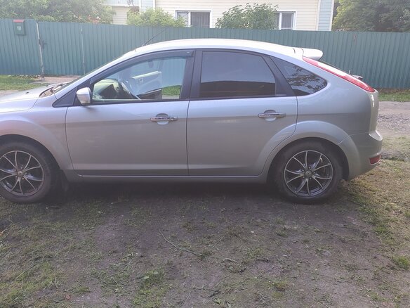 2011 Ford Focus II Рестайлинг, серебристый, 575000 рублей - вид 5