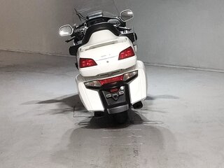 2012 Honda GL 1800 Gold Wing, белый, 1281000 рублей, вид 5