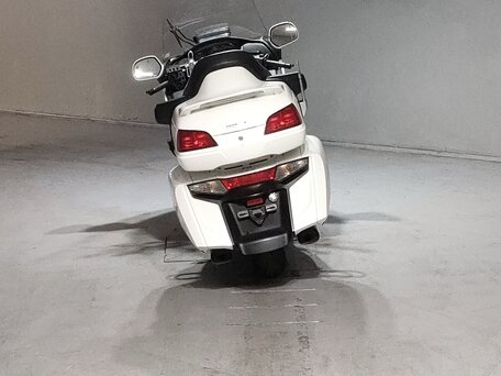 2012 Honda GL 1800 Gold Wing, белый, 1281000 рублей, вид 5