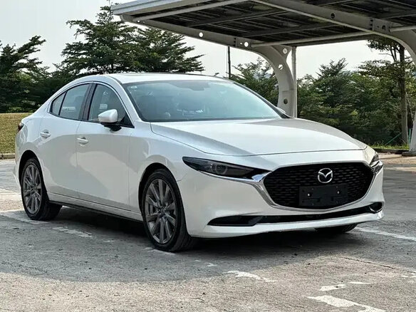 2023 Mazda 3 Axela IV (BP), белый - вид 2