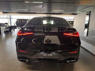 2025 Mercedes-Benz GLC Coupe 300 II (C254), чёрный, 8900000 рублей, вид 4