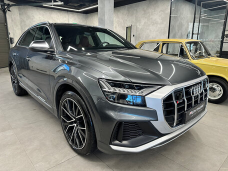 Audi SQ8 I (4M)