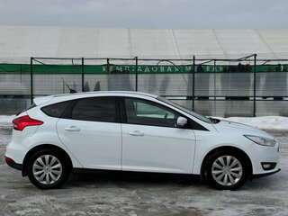 2018 Ford Focus III Рестайлинг, белый, 1100000 рублей, вид 3