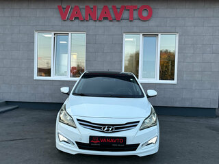 2015 Hyundai Solaris I Рестайлинг, белый, 950000 рублей, вид 2