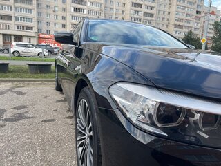 2018 BMW 5 серии 520d xDrive VII (G30/G31/G38), чёрный, 2950000 рублей, вид 3