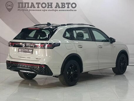 2026 Volkswagen Tiguan L Pro III (China Market), бежевый, 4870000 рублей, вид 5