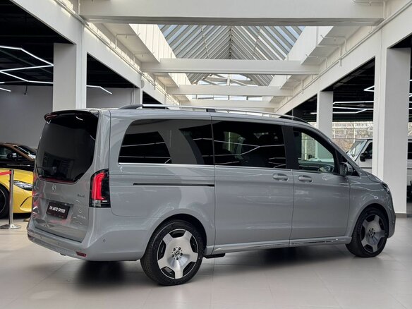 2026 Mercedes-Benz V-Класс Long 300 d длинный III (W447) Рестайлинг 2, серый, 14990000 рублей - вид 11