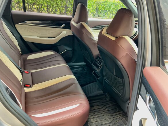 2022 Geely Monjaro (Xingyue L) I, серый, 2850000 рублей - вид 19