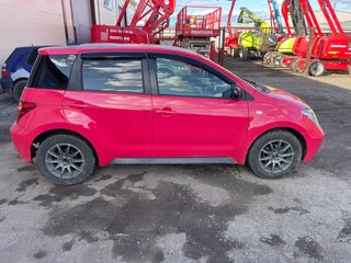 2002 Toyota Ist I, красный, 400000 рублей, вид 2