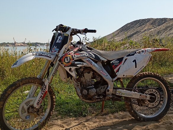 2007 Honda CRF 250R, белый, 230000 рублей