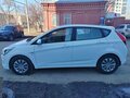 2015 Hyundai Solaris I Рестайлинг, серебристый, 845000 рублей - вид 6
