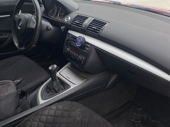 2006 BMW 1 серии 116i I (E81/E82/E87/E88), красный, 600000 рублей - вид 18