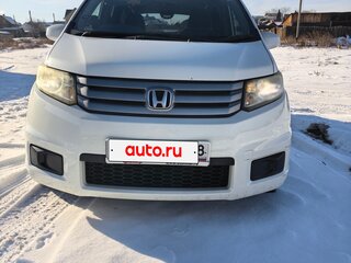 2011 Honda Freed Spike I Рестайлинг, белый, 865000 рублей, вид 2