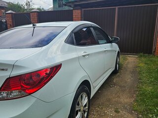 2014 Hyundai Solaris I, белый, 950000 рублей, вид 4