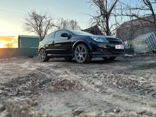2010 Opel Astra GTC H Рестайлинг, чёрный, 456687 рублей, вид 1