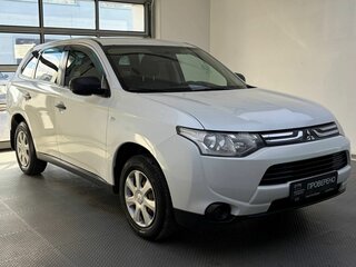 2013 Mitsubishi Outlander III, белый, 1150000 рублей, вид 3