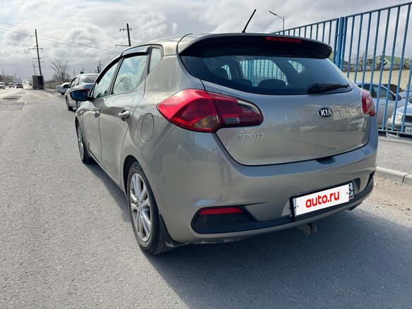 2014 Kia Ceed II, серый, 700000 рублей - вид 16