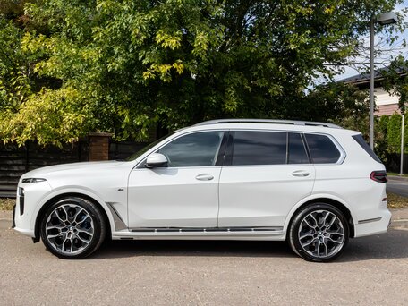 2025 BMW X7 40d I (G07) Рестайлинг, белый, 13900000 рублей, вид 4