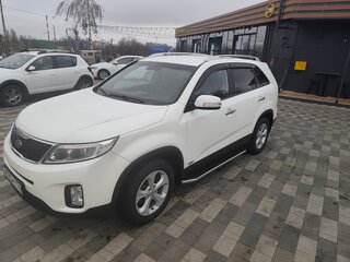 2013 Kia Sorento II Рестайлинг, белый, 1700000 рублей, вид 1