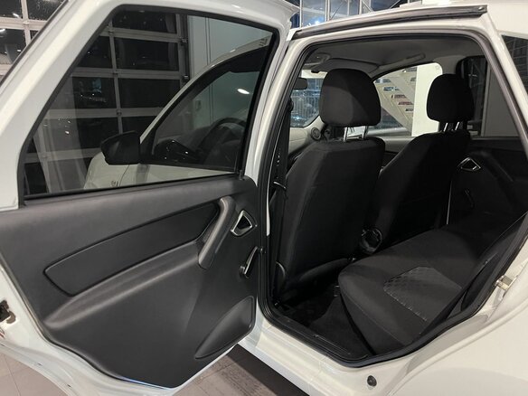 2019 Lada (ВАЗ) Granta I Рестайлинг, белый, 725000 рублей - вид 23
