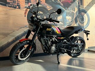 2026 Royal Enfield Guerrilla 450, чёрный, 554000 рублей, вид 3