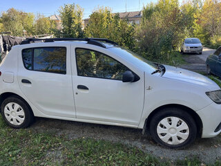 2014 Renault Sandero II, белый, 300000 рублей, вид 2