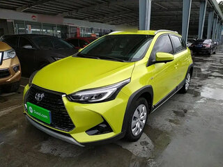 2022 Toyota Yaris IV, жёлтый, 1050099 рублей, вид 1